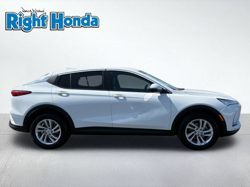 Used 2026 Buick Envista Preferred FWD image 9