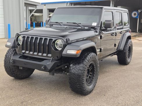 Used 2021 Jeep Wrangler Unlimited Sport AWD/4WD image 7
