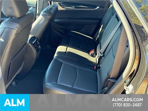 Used 2025 Cadillac XT5 Premium Luxury image 17
