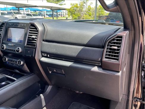 Used 2020 Ford Expedition Limited w/ Equipment Group 301A RWD image 19
