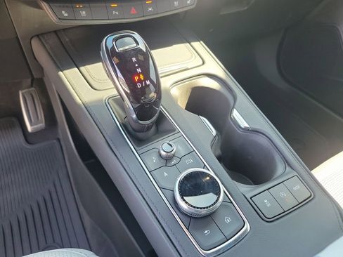 Used 2025 Cadillac XT4 Sport AWD/4WD image 31