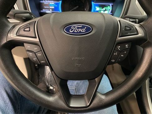 Used 2018 Ford Fusion SE image 21