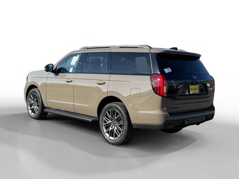 New 2026 Ford Expedition Platinum image 3