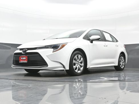 Used 2024 Toyota Corolla LE FWD image 26