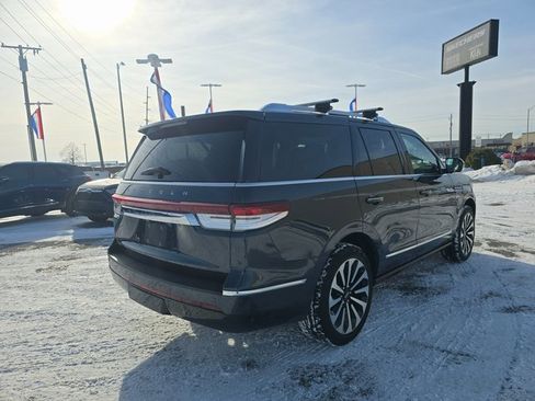 Used 2022 Lincoln Navigator Reserve image 4