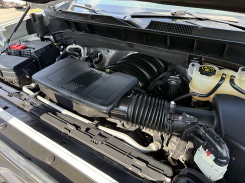 Used 2022 Chevrolet Silverado 1500 LTZ AWD/4WD image 34