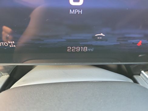 Used 2025 Chevrolet Tahoe LT image 29