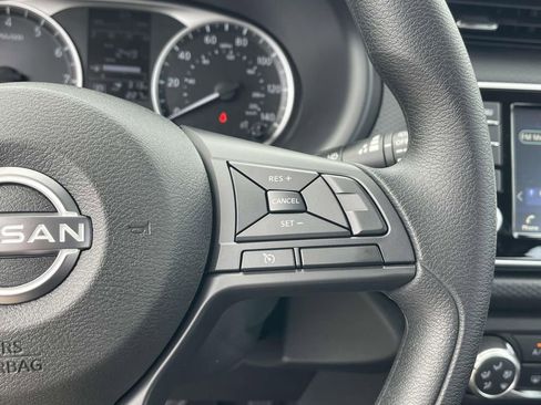 Used 2025 Nissan Kicks Play S image 19