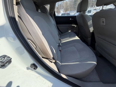 Used 2011 Nissan Rogue S image 15