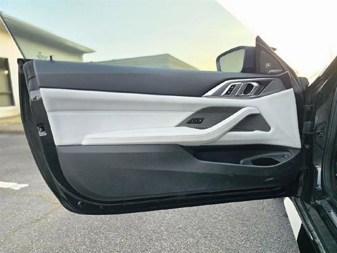 Used 2021 BMW M4 Coupe w/ Executive Package image 25