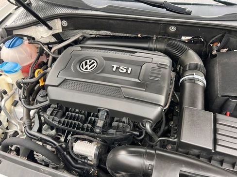 Used 2015 Volkswagen Passat 1.8T SE image 31