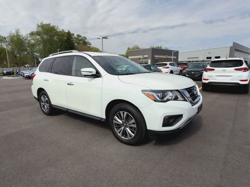 Used 2019 Nissan Pathfinder SL AWD/4WD image 2