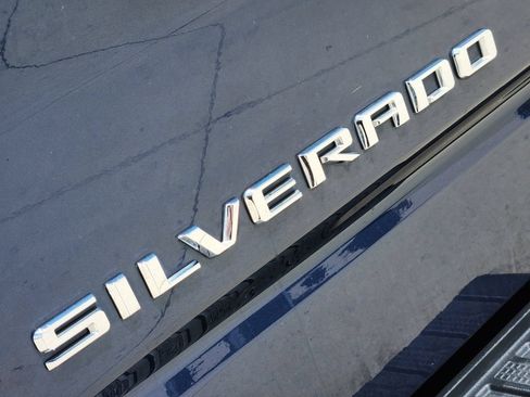 Used 2020 Chevrolet Silverado 1500 LT w/ Texas Edition RWD image 11