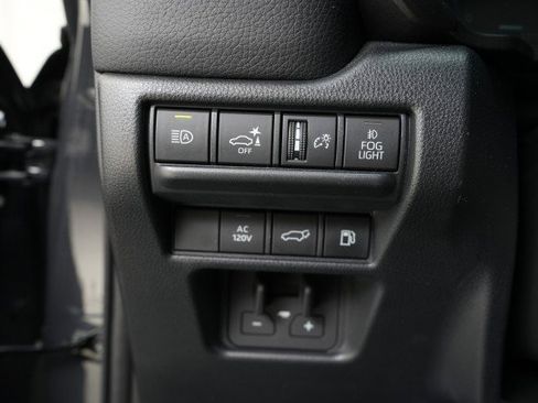 Used 2025 Toyota Land Cruiser image 47