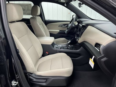 Used 2023 Chevrolet Traverse LS FWD image 21