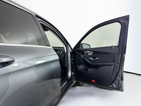 Used 2016 Mercedes-Benz GLC 300 4MATIC image 33