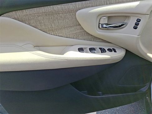 Used 2023 Nissan Murano SL w/ SL Moonroof Package image 13