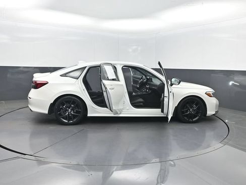 Used 2025 Honda Civic Sport image 34