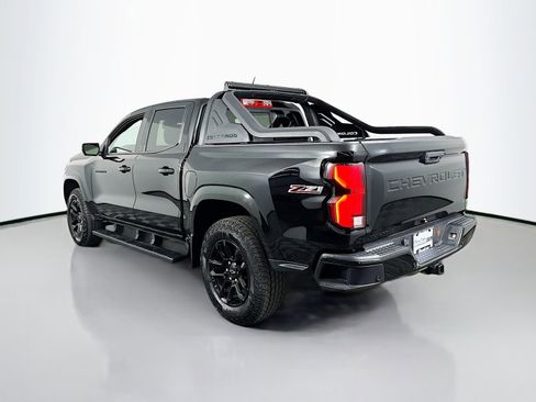 Used 2025 Chevrolet Colorado Z71 w/ Midnight Edition AWD/4WD image 5