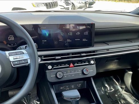 New 2025 Hyundai Santa Cruz SE image 7