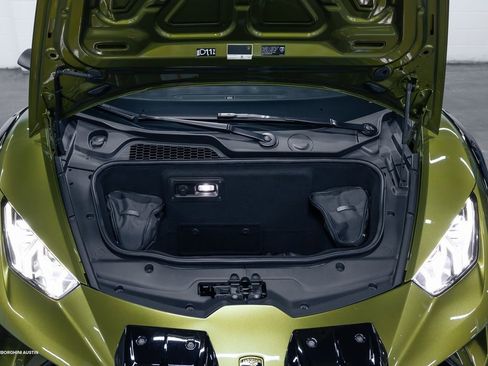 Used 2024 Lamborghini Huracan Sterrato image 3