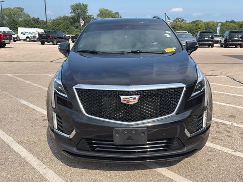 Used 2023 Cadillac XT5 Sportv w/ Technology Package AWD/4WD image 9