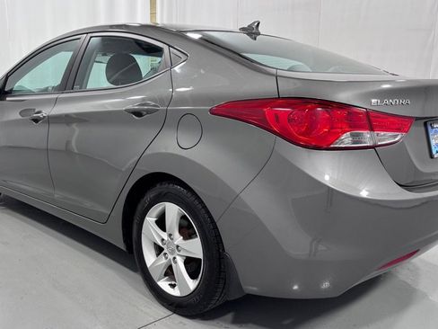 Used 2013 Hyundai Elantra GLS w/ Preferred Pkg FWD image 7