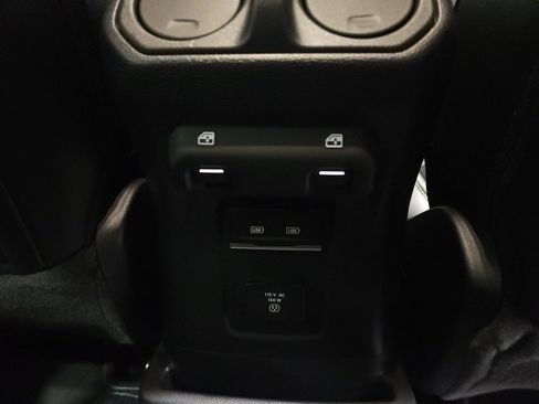 Used 2021 Jeep Wrangler Unlimited Sahara image 17