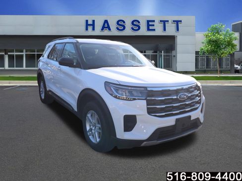 Used 2025 Ford Explorer Active image 1