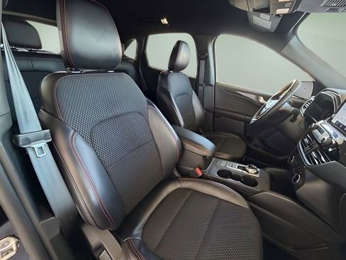 Used 2025 Ford Escape ST-Line image 38