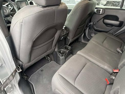 Used 2021 Jeep Wrangler Unlimited Sport image 16