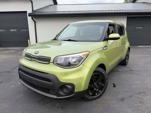 Used 2018 Kia Soul FWD image 2