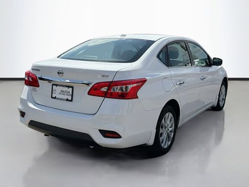 Used 2019 Nissan Sentra SV image 3