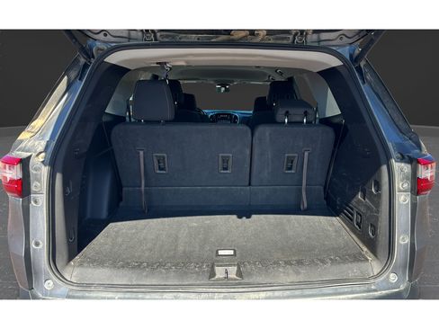 Used 2018 Chevrolet Traverse LT AWD/4WD image 17