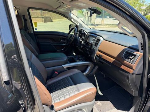 Used 2017 Nissan Titan Platinum Reserve RWD image 18