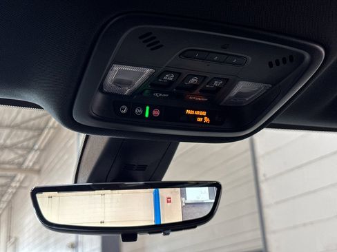 Used 2022 Chevrolet Traverse Premier w/ Redline Edition image 36