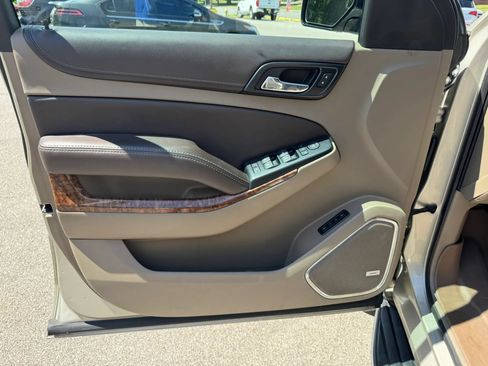 Used 2017 Chevrolet Tahoe Premier AWD/4WD image 14