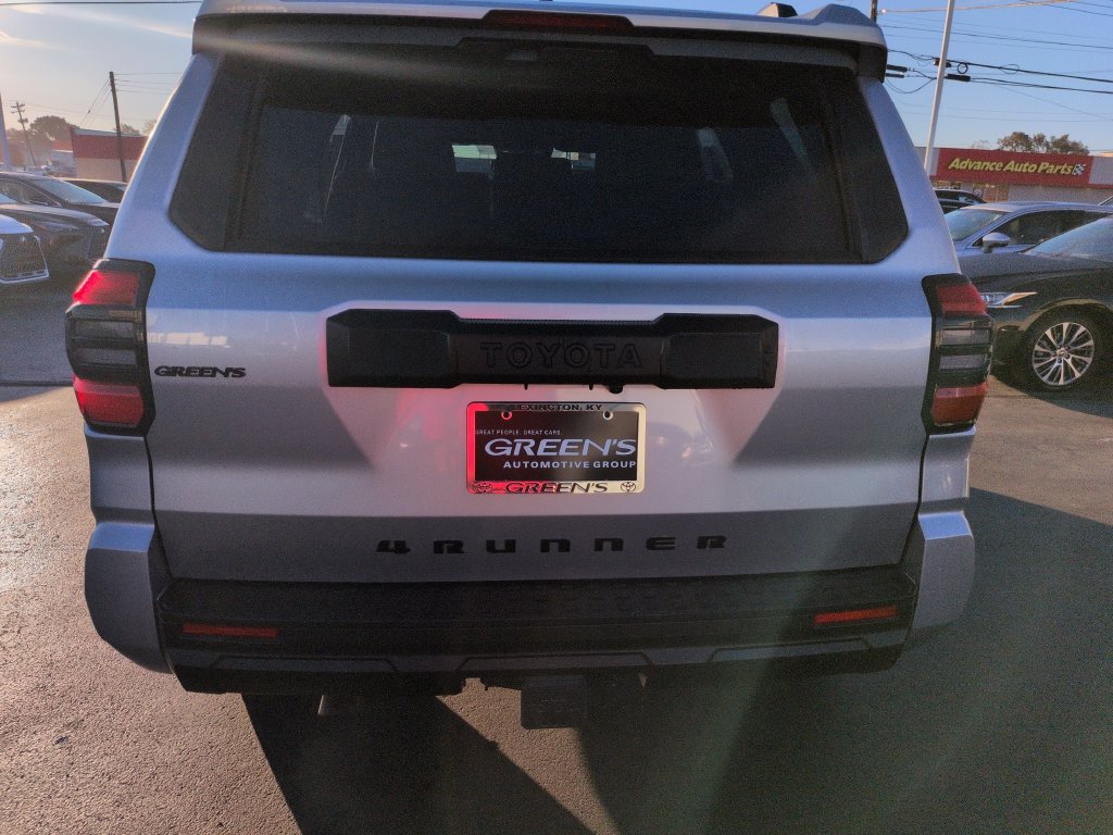 Certified 2026 Toyota 4Runner SR5 AWD/4WD image 3