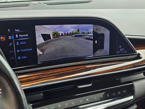 Certified 2023 Cadillac Escalade ESV Premium Luxury AWD/4WD image 40