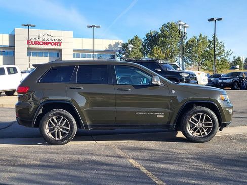Used 2017 Jeep Grand Cherokee Limited 75th Anniversary AWD/4WD image 3