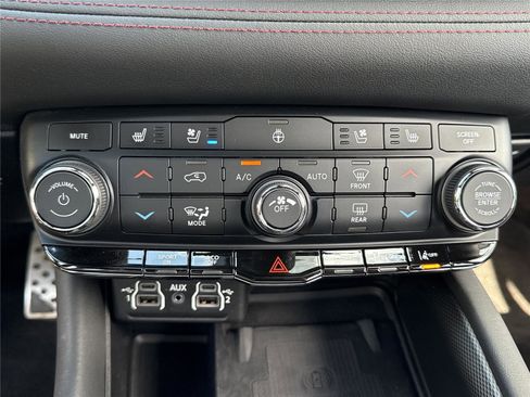 Used 2022 Dodge Durango R/T AWD/4WD image 7