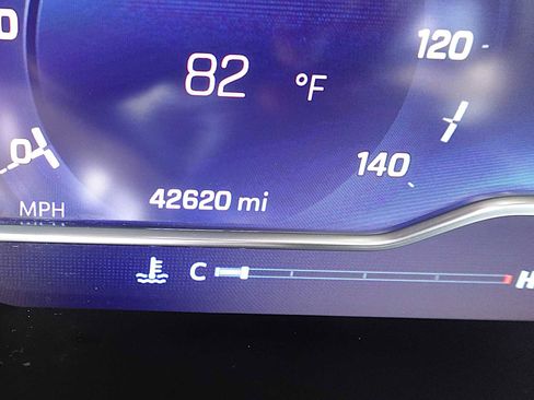 Used 2022 Chevrolet Silverado 1500 LT image 19