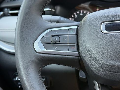 Used 2025 Jeep Compass Limited AWD/4WD image 18
