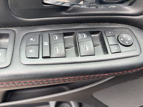 Used 2015 Dodge Grand Caravan R/T w/ Driver Convenience Group FWD image 17