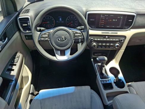 Used 2020 Kia Sportage LX AWD/4WD image 2