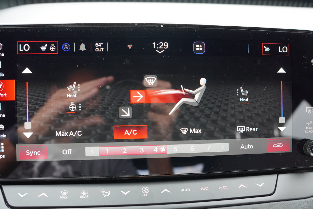 New 2026 Dodge Charger R/T w/ Driver Convenience Group AWD/4WD image 16