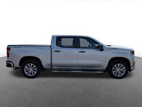 Used 2022 Chevrolet Silverado 1500 Custom w/ LPO, Dark Essentials Package AWD/4WD image 2