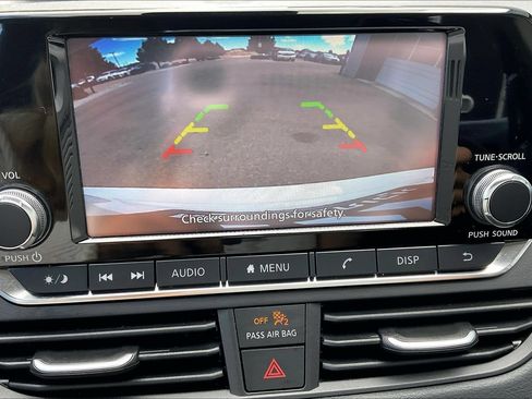 Used 2024 Nissan Altima 2.5 S FWD image 13