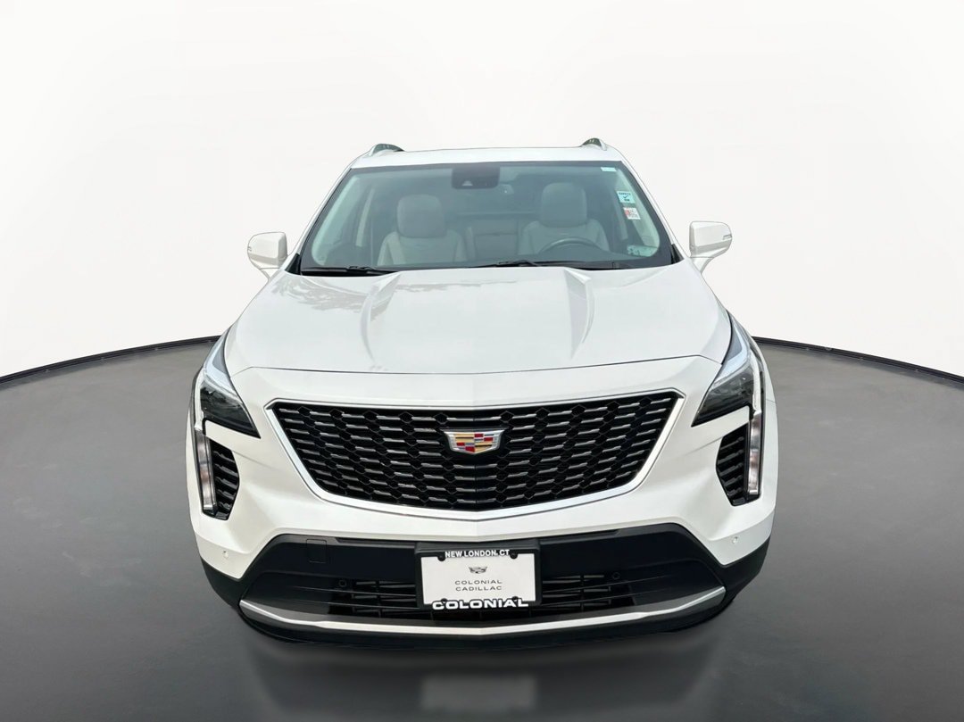 Certified 2023 Cadillac XT4 Premium Luxury AWD/4WD image 2