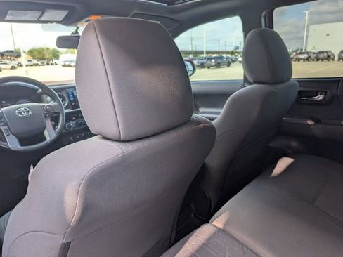 Used 2016 Toyota Tacoma TRD Sport w/ Premium & Technology Package image 26